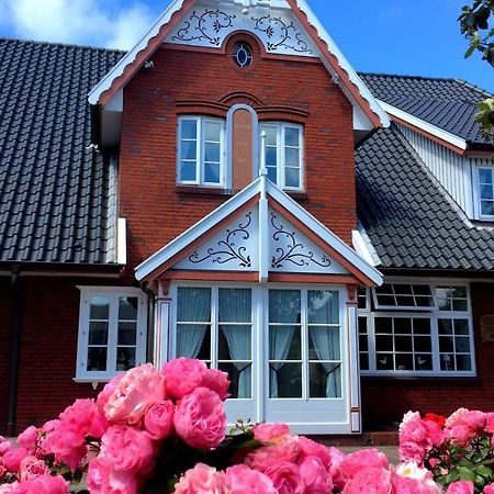 Gasthaus Knudsen Utersum Exterior foto